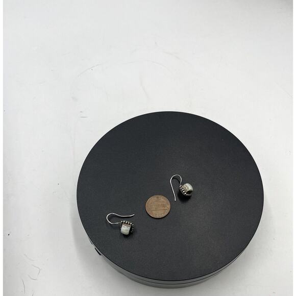 Silpada 925 Sterling Square Classic Pearl Button Frame Earrings W1394 2013 pg 14 - Picture 7 of 8